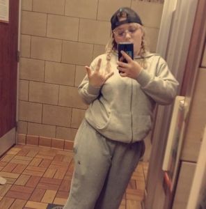 Meet your Posher, Holly